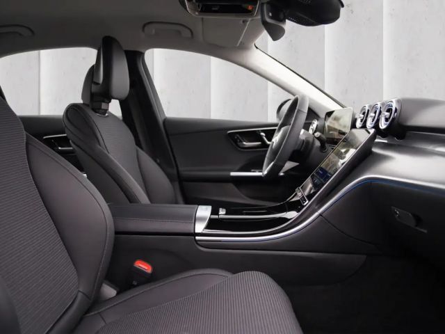 Mercedes-Benz C 180 Sedan