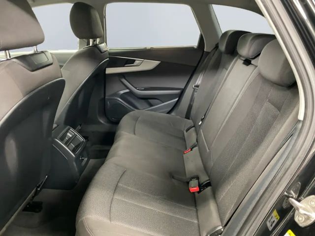 Audi A4 35 TFSI Avant S-Tronic