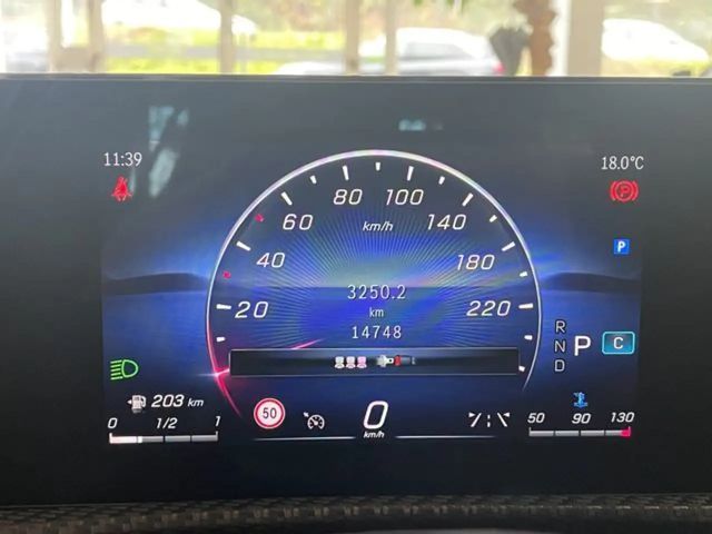 Mercedes-Benz A 180 A 180 d