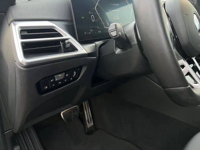 BMW 320 320i M-Sport Sedan