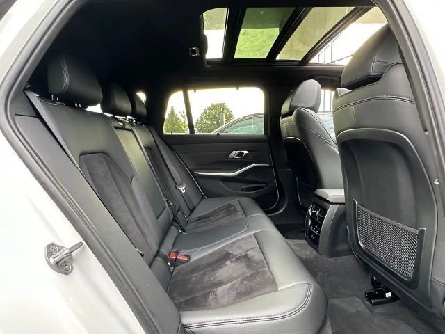 BMW 320 320i M-Sport Touring