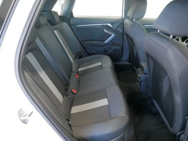 Audi A3 30 TFSI Sedan Sportback