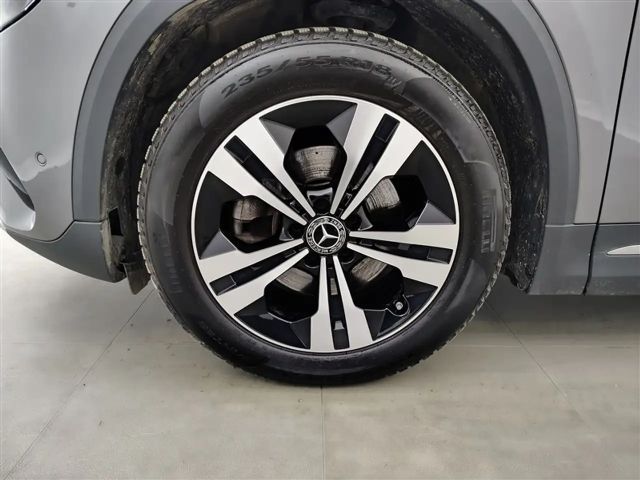 Mercedes-Benz GLA 180 Business Line GLA 180 d