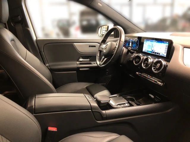 Mercedes-Benz GLA 200 4MATIC GLA 200 d