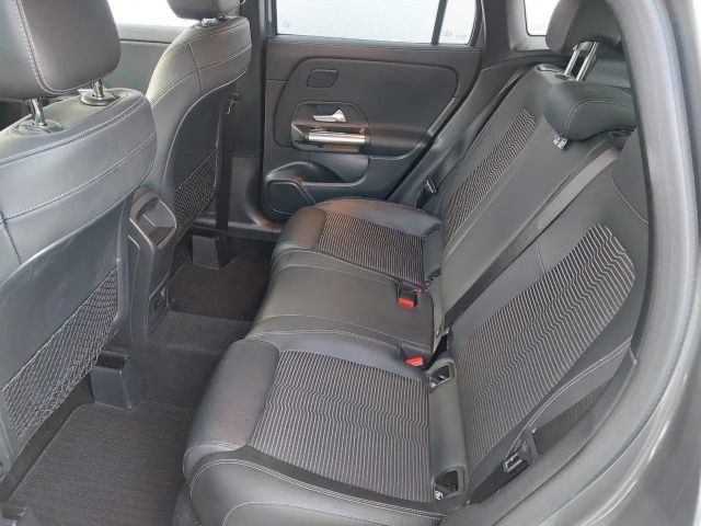 Mercedes-Benz GLA 200 Autom. LED AHK Widescreen