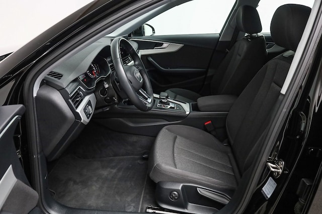 Audi A4 35 TFSI Avant S-Tronic