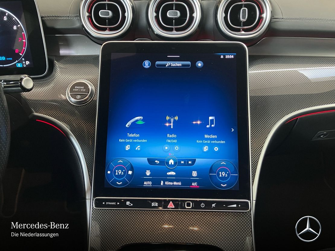 Mercedes-Benz C 200 4MATIC AMG Line Sedan