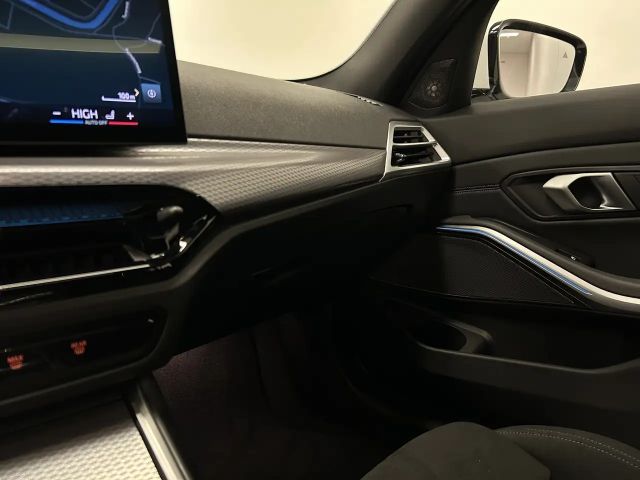 BMW 330 330e M-Sport Touring xDrive