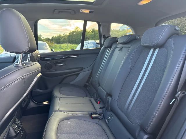 BMW 218 218d Gran Tourer Sport Line