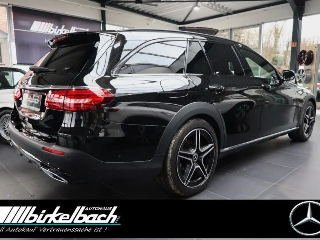 Mercedes-Benz E 220 4MATIC