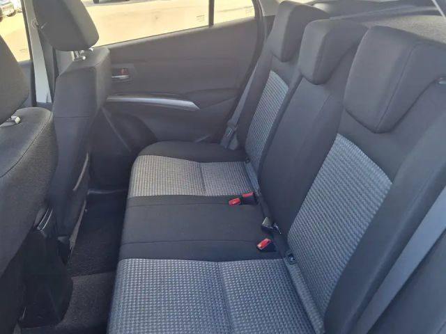 Suzuki S-Cross Hybrid