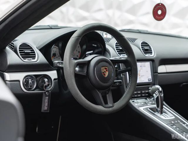 Porsche Cayman 718 Coupé