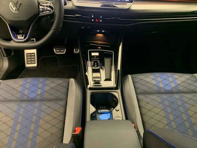 Volkswagen Golf *FACELIFT*ACC*DCC*NAVI*HUD*R-CAM*SHZ*19"*