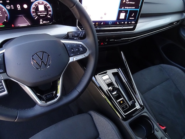 Volkswagen Golf 1.5 eTSI DSG