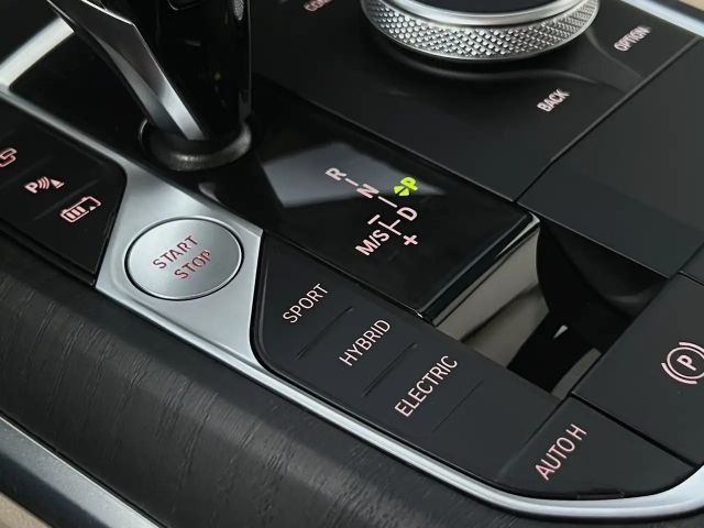 BMW 320 320e M-Sport Touring xDrive