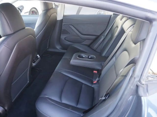 Tesla Model 3 AWD Long Range