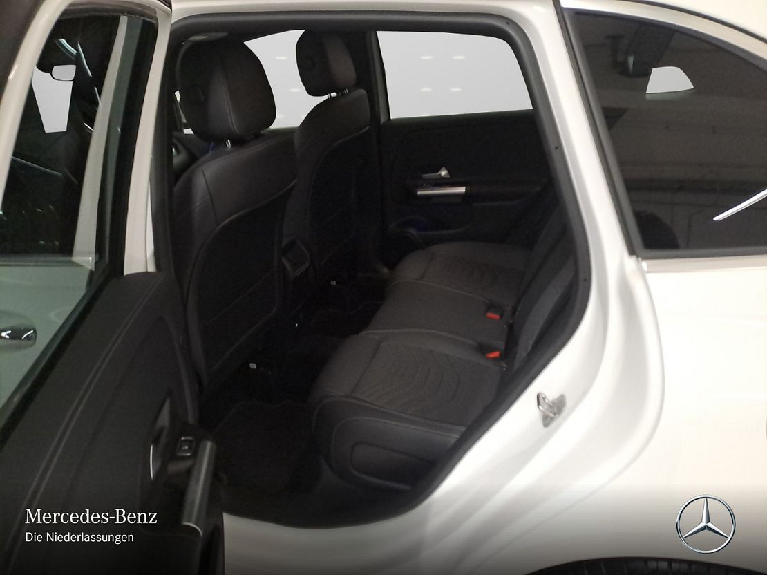 Mercedes-Benz B 200 Sedan