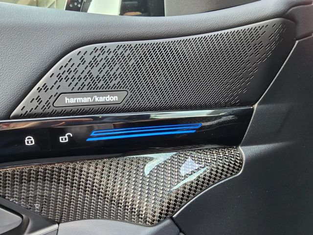 BMW 520 520i M-Sport Sedan