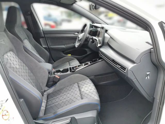 Volkswagen Golf 1.5 eTSI R-Line