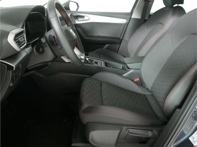 Seat Leon 1.5 eTSI FR-lijn Sportstourer