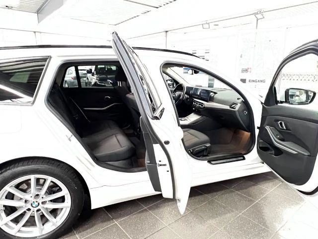 BMW 320 320d Touring xDrive
