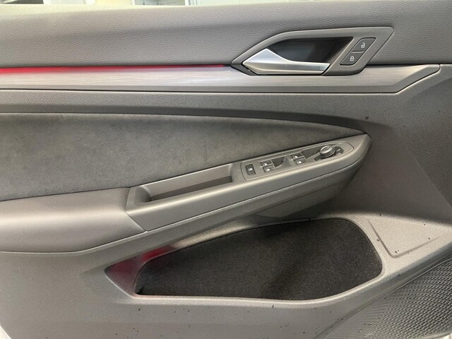 Volkswagen Golf 1.5 eTSI Golf VIII