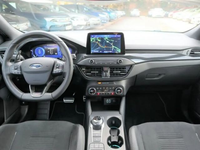 Ford Focus EcoBoost ST Line