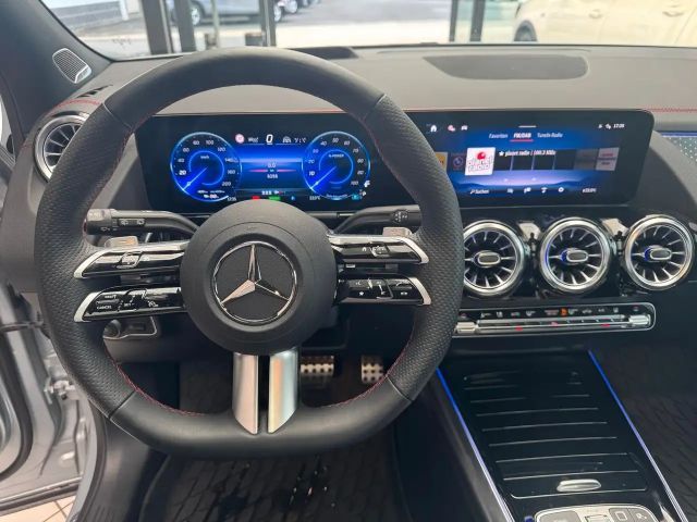 Mercedes-Benz EQA 300 4MATIC AMG Line