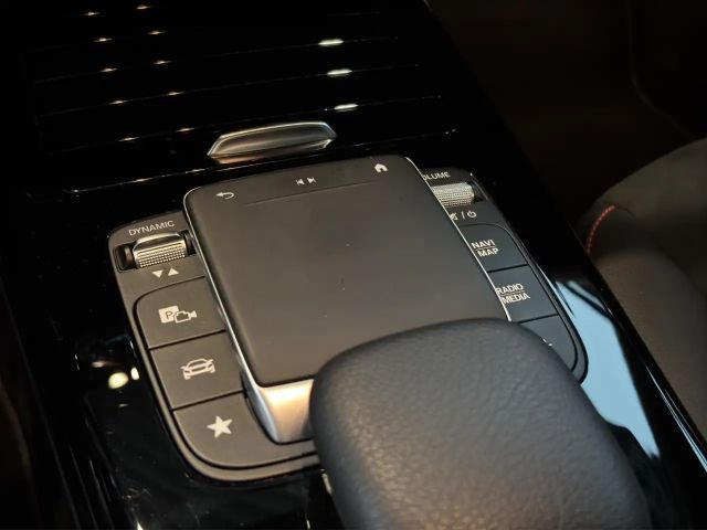 Mercedes-Benz A 250 A 250 e AMG Line