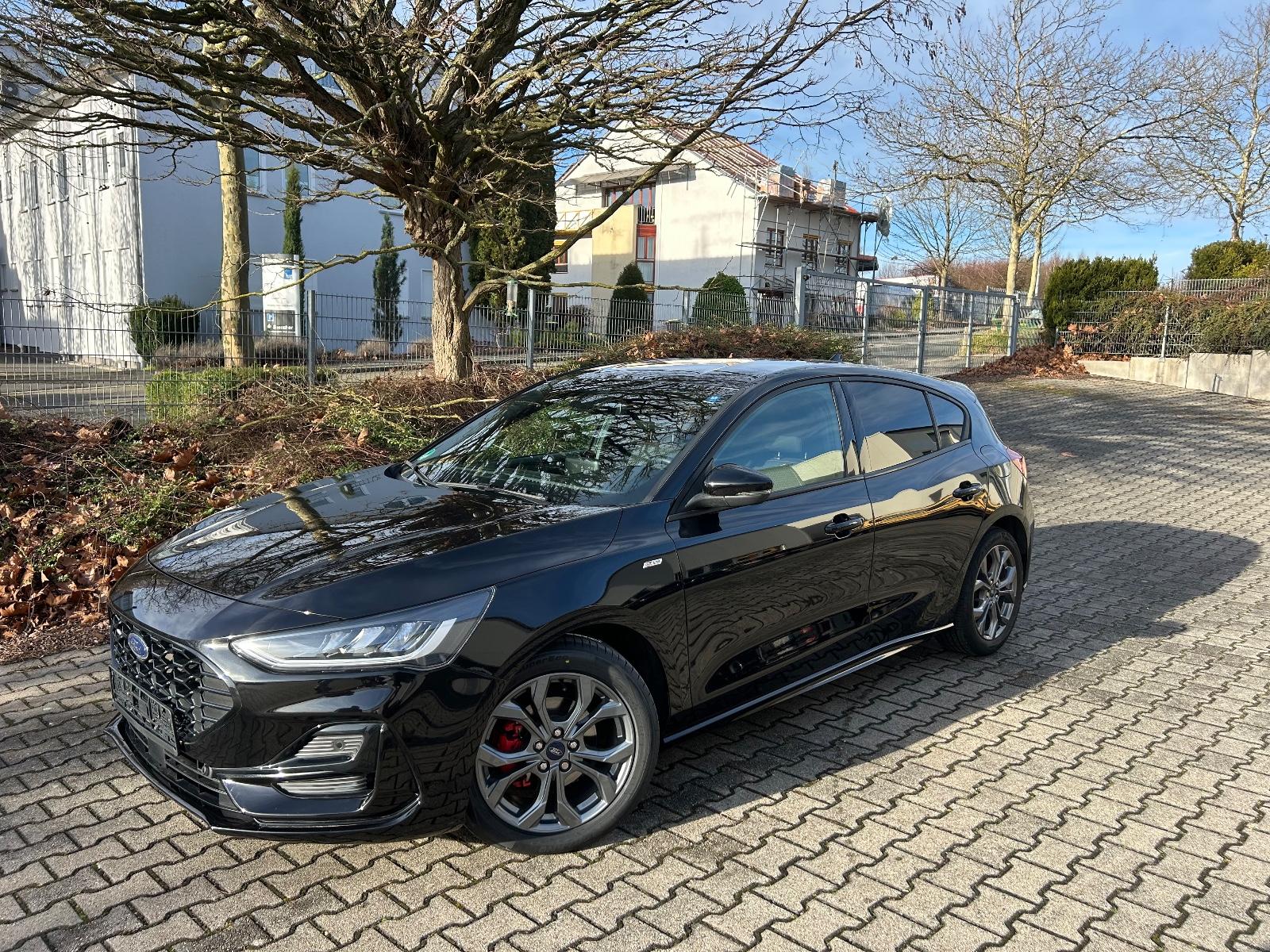 Ford Focus EcoBoost Limited ST Line