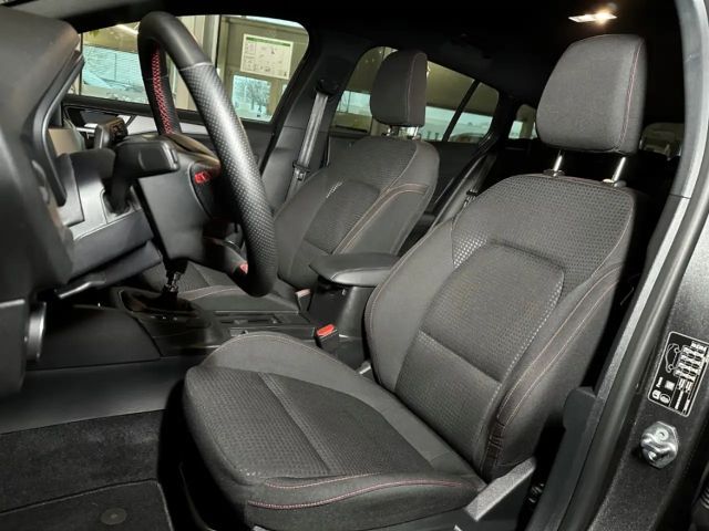 Ford Focus ST Line Style Wagon