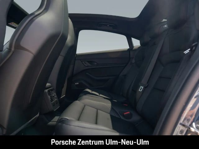 Porsche Taycan BOSE Panoramadach LED-Matrix Panoramadach