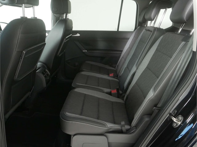 Volkswagen Touran 1.5 TSI R-Line