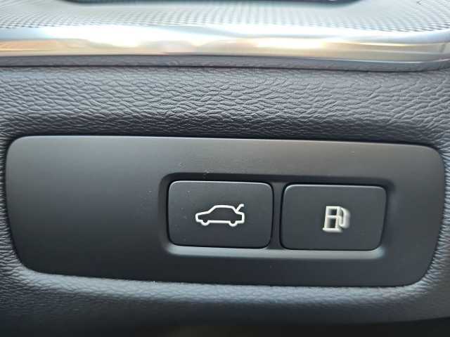 Volvo XC60 AWD Plus T8