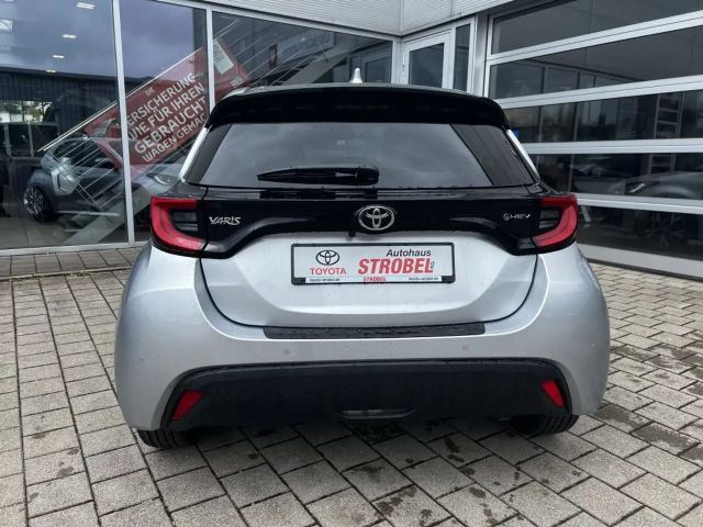 Toyota Yaris Hatchback Hybride VVT-i