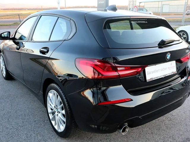 BMW 118 118i Sedan