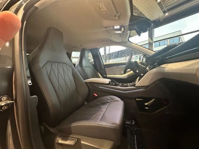 Ford Explorer Premium RWD