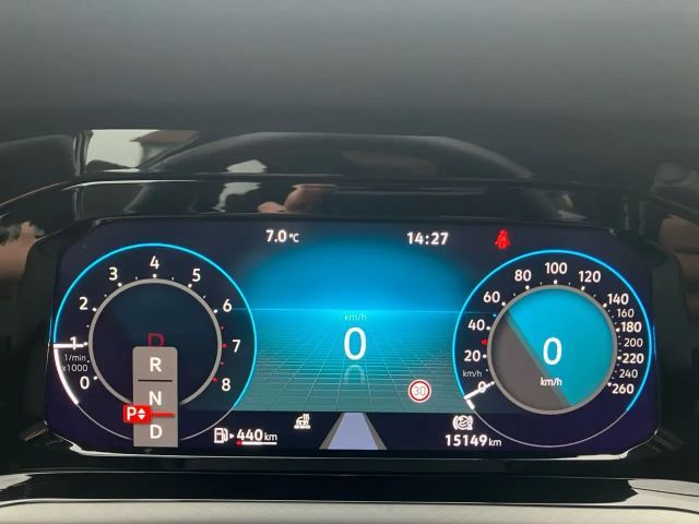 Volkswagen Golf 1.5 eTSI DSG Life Variant