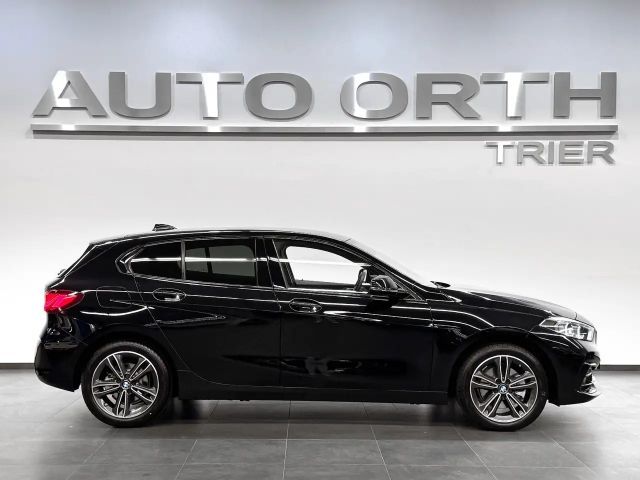 BMW 118 118i Sedan Sport Line