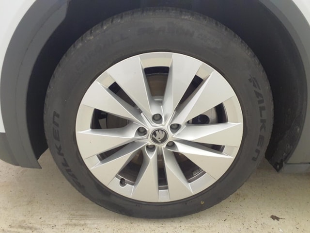 Skoda Elroq LOFT +WÄPU +AHK +CARPLAY +19" +LED +ACC +NAVI +