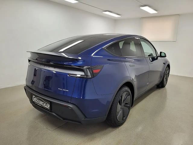 Tesla Model Y AWD Long Range