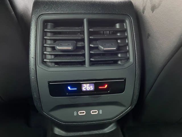 Seat Leon 1.5 eTSI DSG FR-lijn Sportstourer