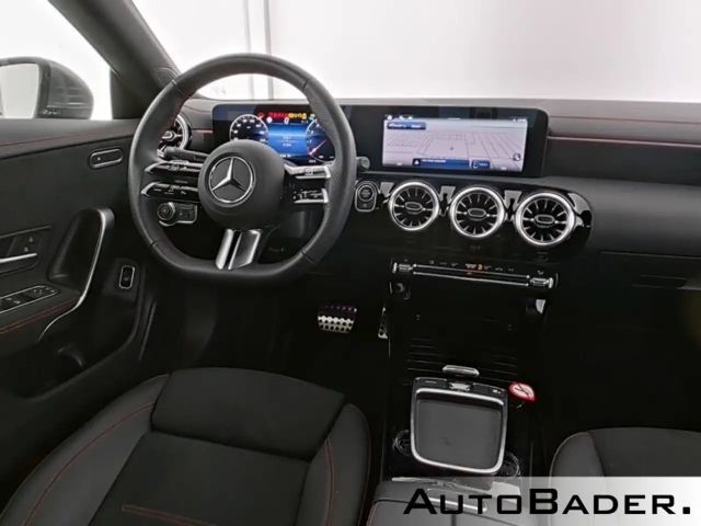 Mercedes-Benz CLA 180 AMG Line Coupé