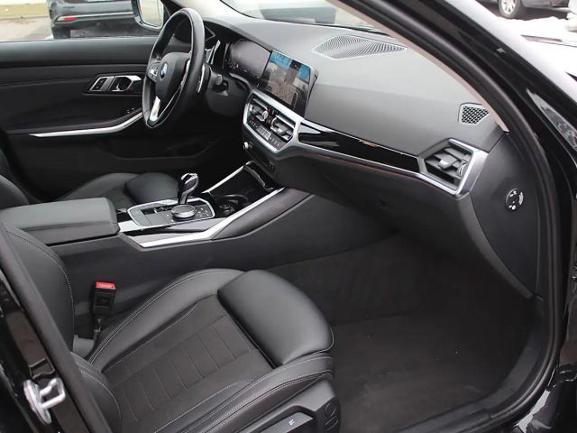 BMW 320 320d Sport Line Touring xDrive