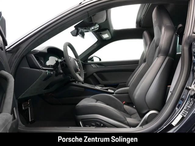 Porsche 992 Carrera Coupé GTS