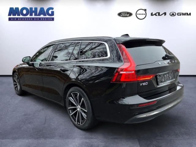 Volvo V60 AWD Core Hybrid T6