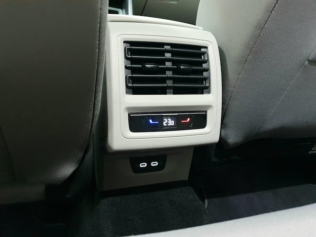 Volkswagen Golf 2.0 TDI DSG Style