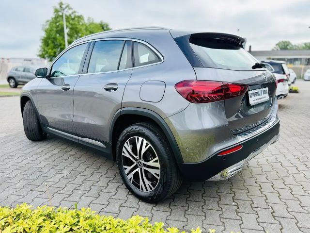 Mercedes-Benz GLA 220 4MATIC GLA 220 d