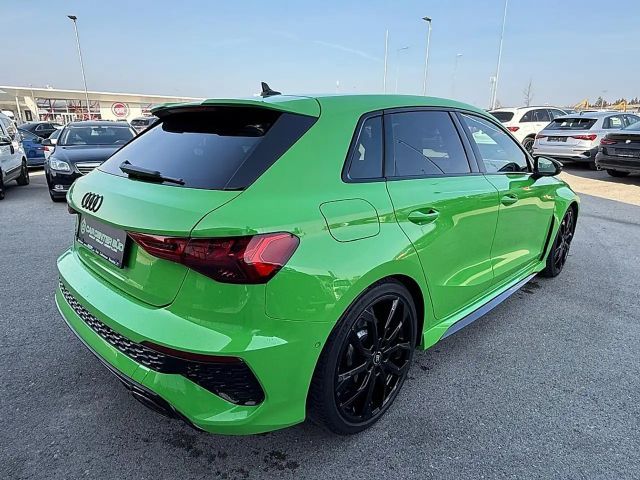 Audi RS3 Quattro S-Tronic Sedan