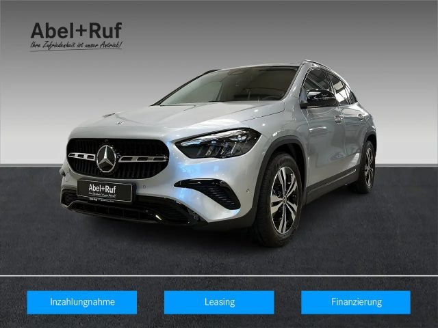 Mercedes-Benz GLA 200 Progressive